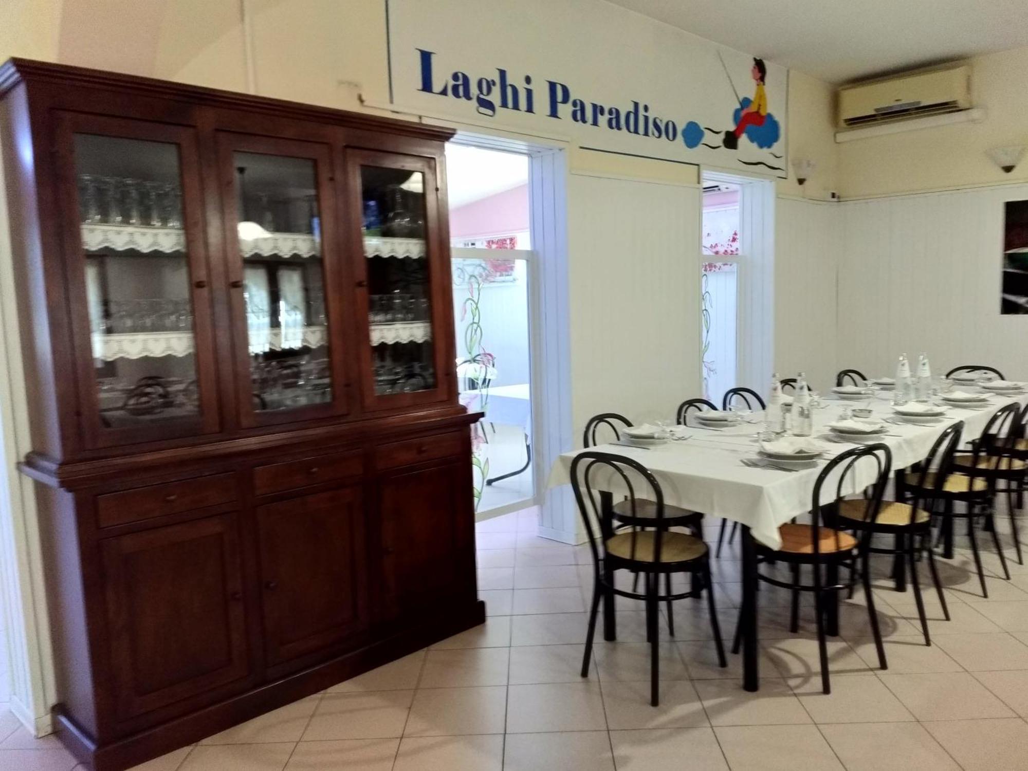 Laghi Paradiso Rovereto sulla Secchia Bagian luar foto